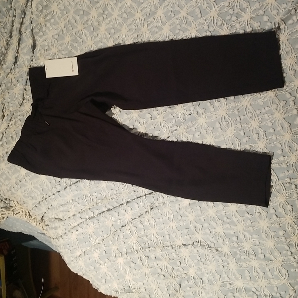 NWT Black On The Fly Lululemon Pant *Woven